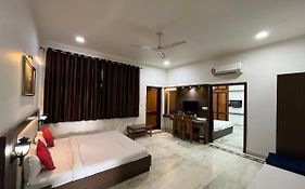 Hotel Marc Royal Agra
